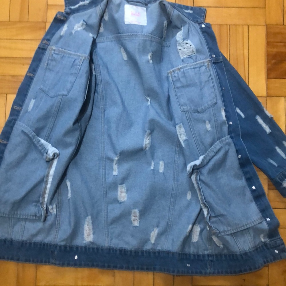 Distressed Denim Jacket 🧥 - Picture 4 of 5